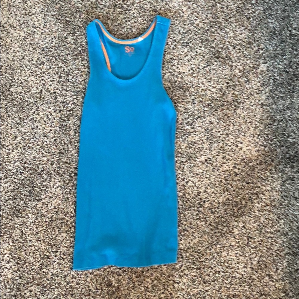 Medium tank top